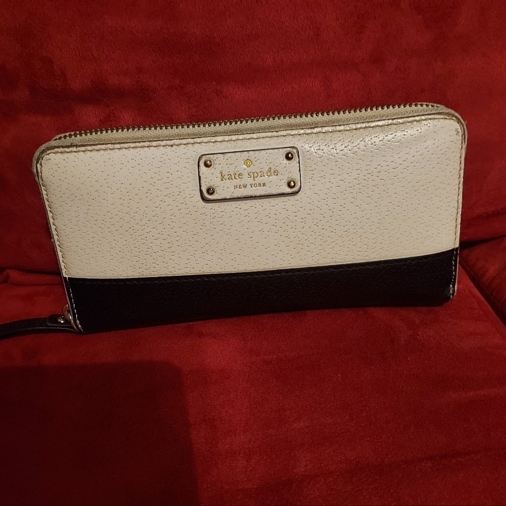 Kate Spade Black and White Women's Wallet